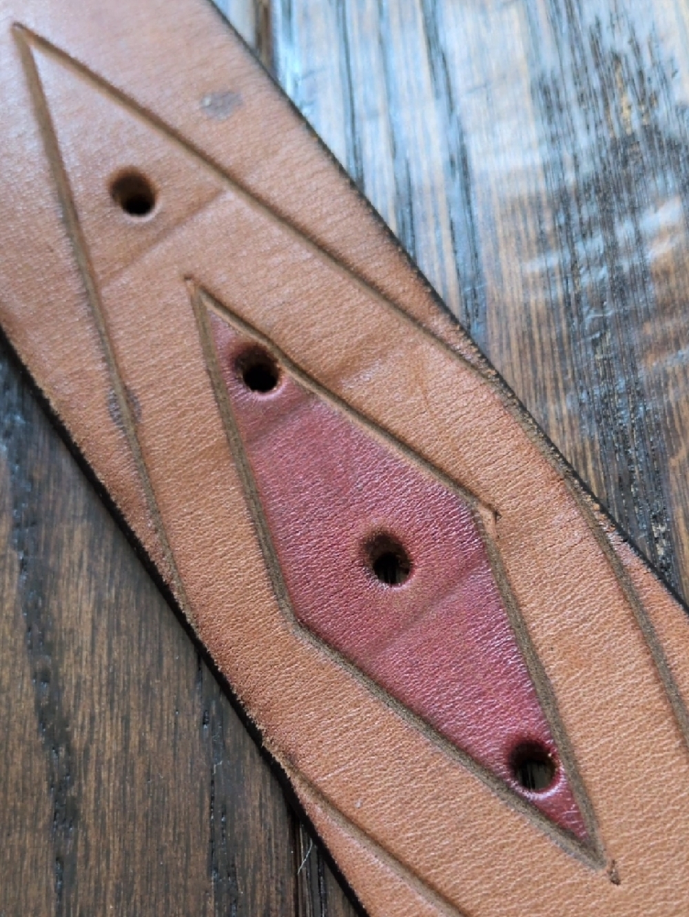 GAP I Vintage Cognac Brown Leather Belt with Red, Green & Black Diamond Belt, M - Picture 15 of 16